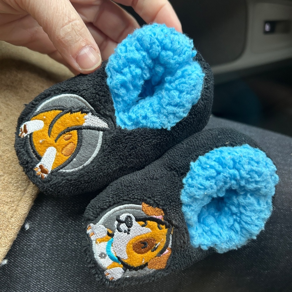 Cozy Black and Blue Cartoon puppy Dog Snoozies infant baby Slippers 0-3 months